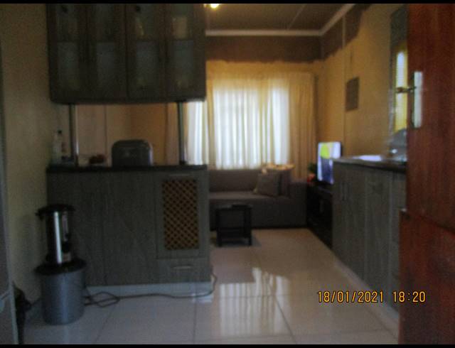 3 BEDROOM FREEHOLD FOR SALE IN MPOPHOMENI